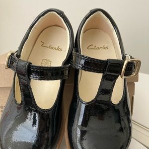 Clarks Shiny Black Kids Dress Shoes